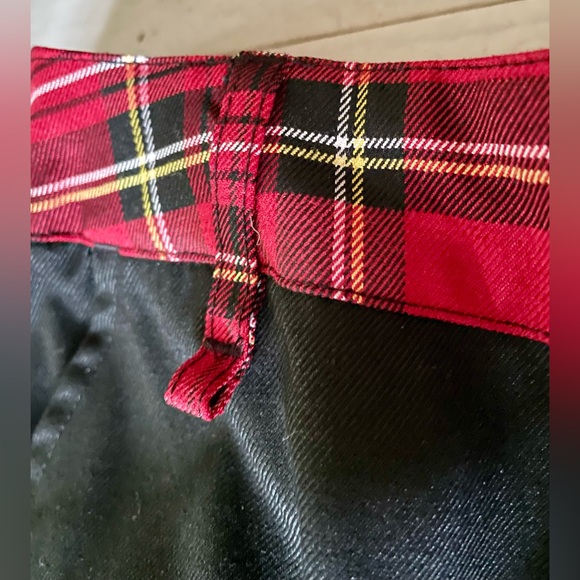 Hot Topic Womens Black & Red Plaid Split Leg Pants, Size M - Picture 5 of 8